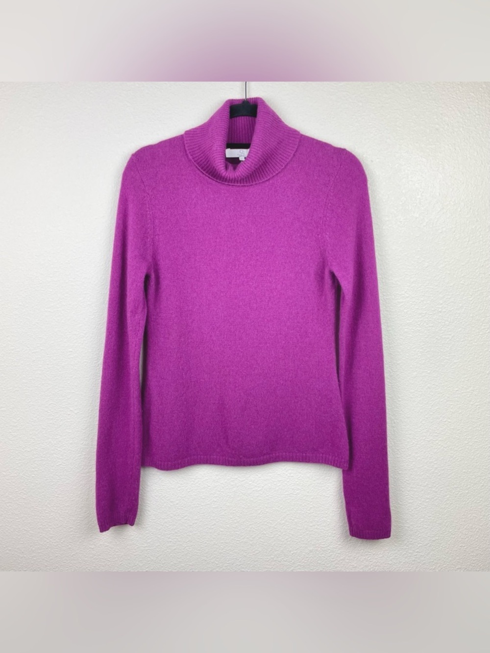 Qi Cashmere New York Women's Medium Magenta Purple Pink Knit Turtleneck Sweater